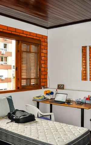 Casa à venda com 160m², 5 quartos e 2 vagas Casa à venda com 160m², 5 quartos e 2 vagasSuíte 5