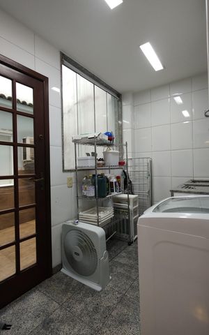 Casa de condomínio à venda com 424m², 5 quartos e 5 vagasÁrea de Serviço