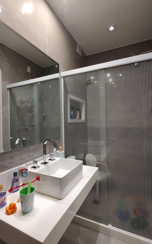 Casa de condomínio à venda com 424m², 5 quartos e 5 vagasBanheiro da Suíte 1