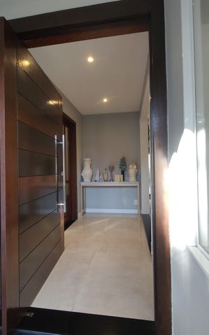 Casa de condomínio à venda com 424m², 5 quartos e 5 vagasHall de entrada