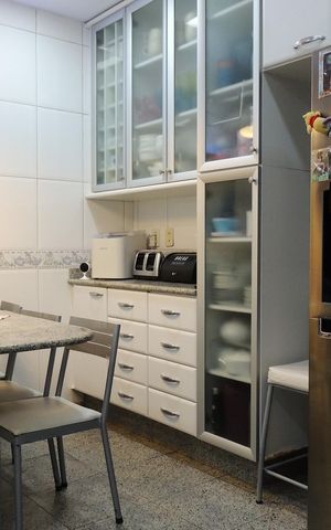 Casa de condomínio à venda com 424m², 5 quartos e 5 vagasCozinha - Armários