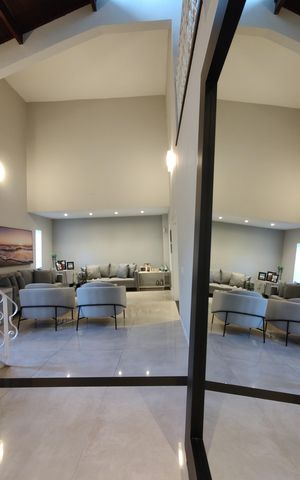 Casa de condomínio à venda com 424m², 5 quartos e 5 vagasSala 1