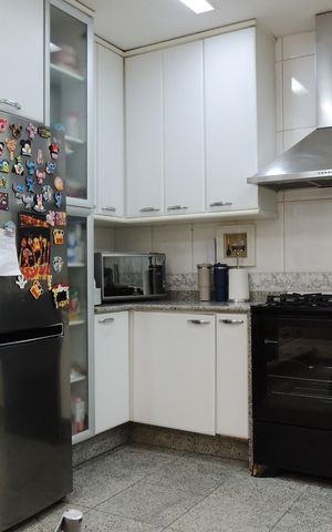 Casa de condomínio à venda com 424m², 5 quartos e 5 vagasCozinha - Armários