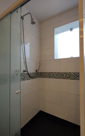 Casa de condomínio à venda com 424m², 5 quartos e 5 vagasBanheiro da Suíte 2