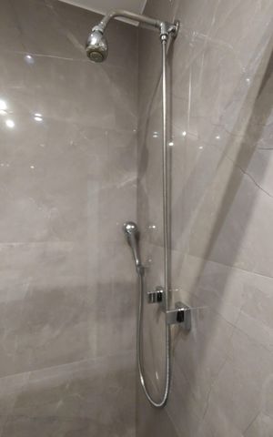 Casa de condomínio à venda com 424m², 5 quartos e 5 vagasBanheiro da Suíte 1