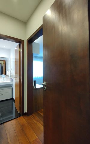 Casa de condomínio à venda com 424m², 5 quartos e 5 vagasBanheiro da Suíte 4