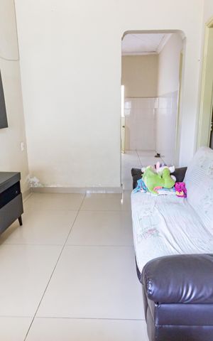 Casa à venda com 72m², 2 quartos e 1 vagaSala