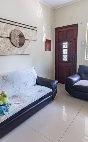 Casa à venda com 72m², 2 quartos e 1 vagaSala