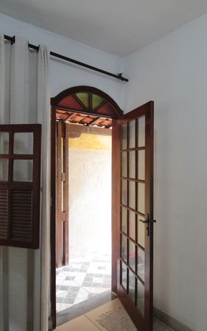 Casa à venda com 360m², 5 quartos e 1 vagaSala