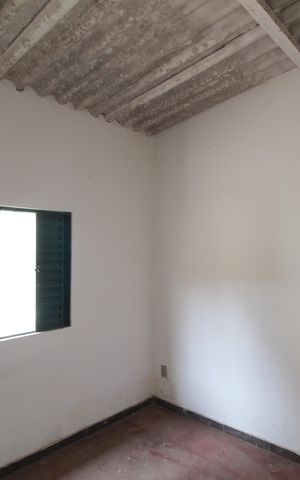 Casa à venda com 360m², 5 quartos e 1 vagaCasa dos Fundos | Quartos