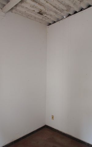Casa à venda com 360m², 5 quartos e 1 vagaCasa dos Fundos | Quartos