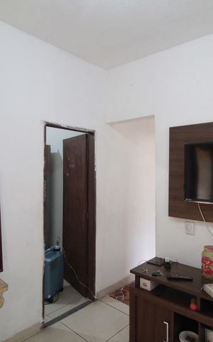 Casa à venda com 360m², 5 quartos e 1 vagaSala