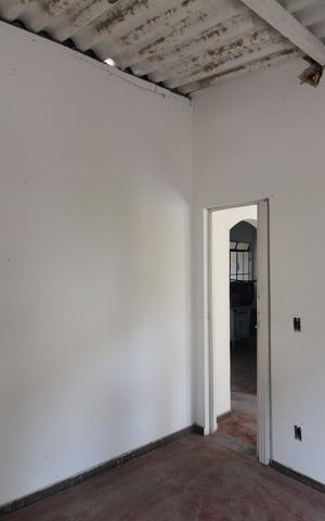 Casa à venda com 360m², 5 quartos e 1 vagaCasa dos Fundos | Quartos