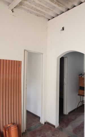 Casa à venda com 360m², 5 quartos e 1 vagaCasa dos Fundos | Sala