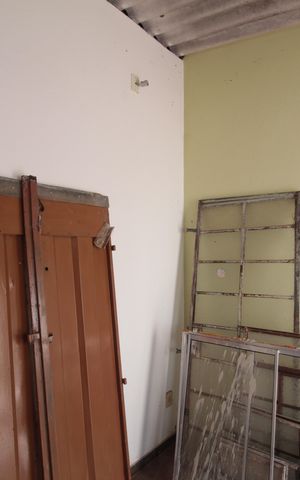 Casa à venda com 360m², 5 quartos e 1 vagaCasa dos Fundos | Sala