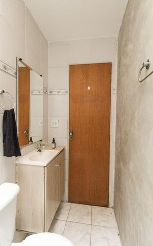 Casa de condomínio à venda com 62m², 2 quartos e 1 vaga Casa de condomínio à venda com 62m², 2 quartos e 1 vagaBanheiro