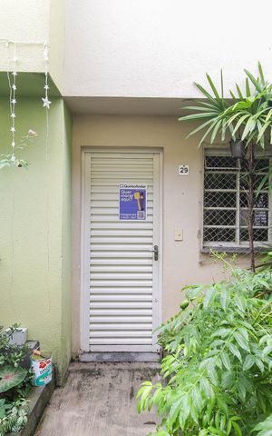 Casa de condomínio à venda com 62m², 2 quartos e 1 vaga Casa de condomínio à venda com 62m², 2 quartos e 1 vagaPorta + Placa