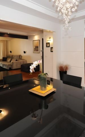 Apartamento à venda com 203m², 4 quartos e 3 vagasSala