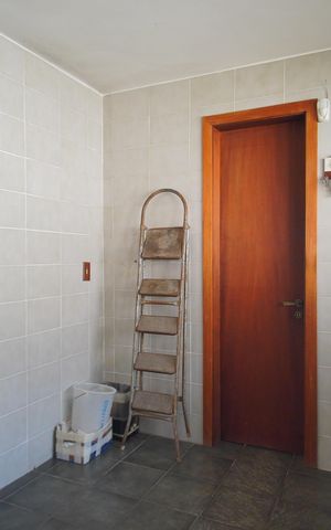 Casa à venda com 300m², 5 quartos e 2 vagasÁrea de Serviço