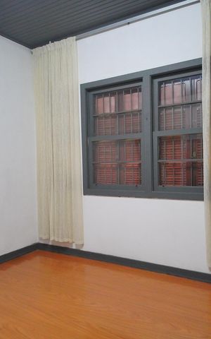 Casa à venda com 300m², 5 quartos e 2 vagasQuarto 4