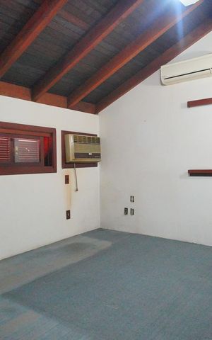 Casa à venda com 300m², 5 quartos e 2 vagasSuíte