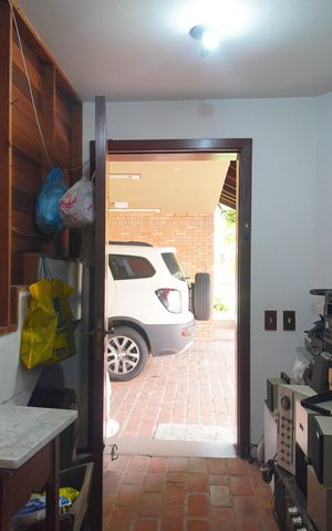 Casa à venda com 300m², 5 quartos e 2 vagasDespensa