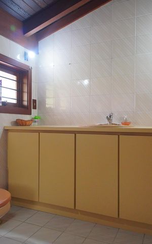 Casa à venda com 300m², 5 quartos e 2 vagasBanheiro da Suíte