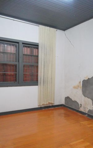 Casa à venda com 300m², 5 quartos e 2 vagasQuarto 4