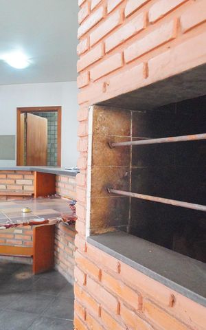 Casa à venda com 300m², 5 quartos e 2 vagasChurrasqueira
