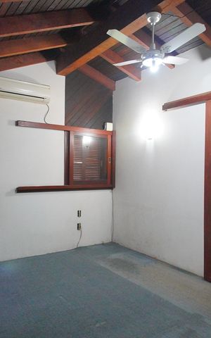 Casa à venda com 300m², 5 quartos e 2 vagasSuíte