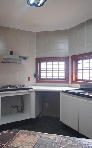 Casa à venda com 300m², 5 quartos e 2 vagasCozinha