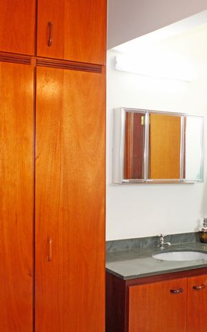 Casa de condomínio para alugar com 779m², 3 quartos e 3 vagasedícula