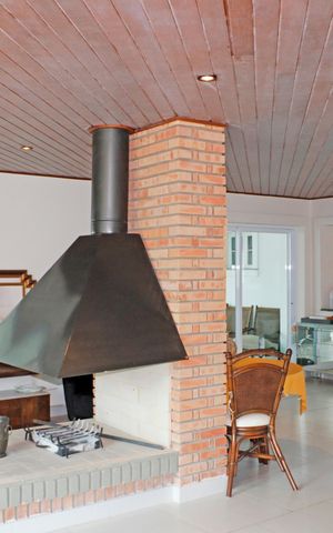 Casa de condomínio para alugar com 779m², 3 quartos e 3 vagasedícula
