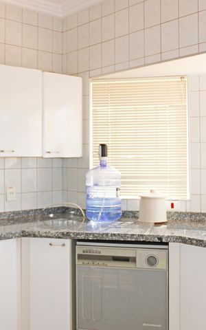 Casa de condomínio para alugar com 779m², 3 quartos e 3 vagasCozinha