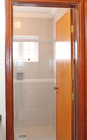 Casa de condomínio para alugar com 779m², 3 quartos e 3 vagasedícula
