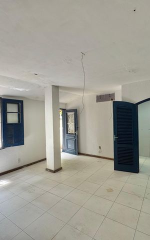 Casa para alugar com 30m², 1 quarto e 1 vaga Casa para alugar com 30m², 1 quarto e 1 vagaSala/Quarto