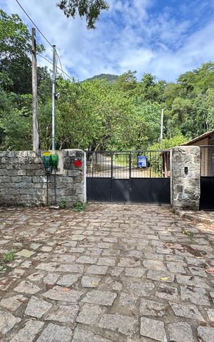 Casa para alugar com 30m², 1 quarto e 1 vaga Casa para alugar com 30m², 1 quarto e 1 vagaFachada