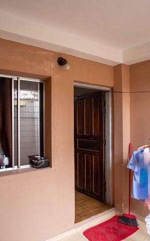 Casa à venda com 118m², 3 quartos e 1 vagaÁrea de Serviço 2