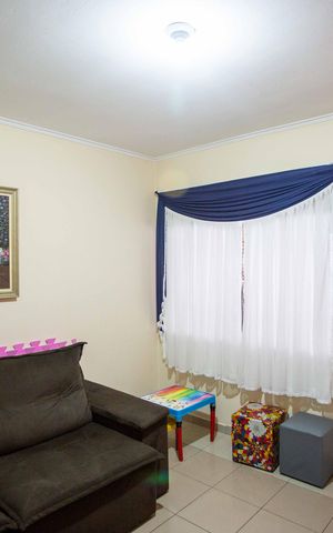 Casa à venda com 118m², 3 quartos e 1 vagaSala de TV