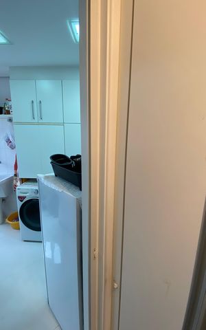 Apartamento à venda com 134m², 3 quartos e 3 vagas Apartamento à venda com 134m², 3 quartos e 3 vagasDespensa