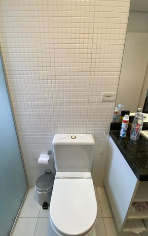 Apartamento à venda com 134m², 3 quartos e 3 vagas Apartamento à venda com 134m², 3 quartos e 3 vagasBanheiro da Suíte 1