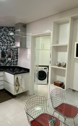 Apartamento à venda com 134m², 3 quartos e 3 vagas Apartamento à venda com 134m², 3 quartos e 3 vagasCozinha