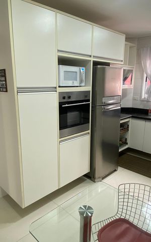 Apartamento à venda com 134m², 3 quartos e 3 vagas Apartamento à venda com 134m², 3 quartos e 3 vagasCozinha