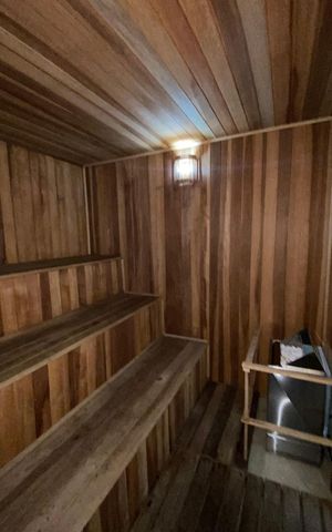Apartamento à venda com 134m², 3 quartos e 3 vagas Apartamento à venda com 134m², 3 quartos e 3 vagasSaúna