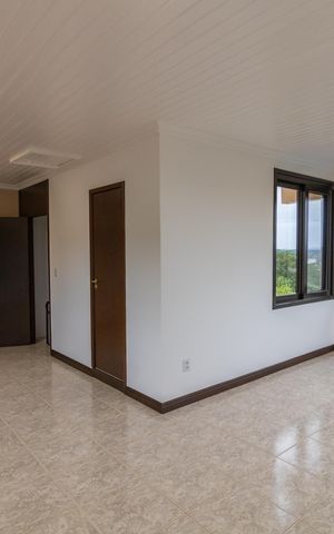 Casa de condomínio à venda com 455m², 4 quartos e 2 vagas Casa de condomínio à venda com 455m², 4 quartos e 2 vagasTerraço