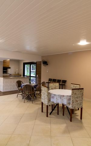 Casa de condomínio à venda com 455m², 4 quartos e 2 vagas Casa de condomínio à venda com 455m², 4 quartos e 2 vagasGaragem