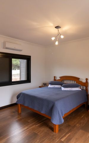 Casa de condomínio à venda com 455m², 4 quartos e 2 vagas Casa de condomínio à venda com 455m², 4 quartos e 2 vagasSuíte