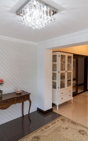 Casa de condomínio à venda com 455m², 4 quartos e 2 vagas Casa de condomínio à venda com 455m², 4 quartos e 2 vagasHall de entrada