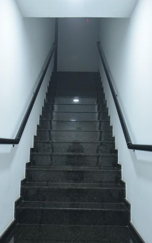 Apartamento à venda com 117m², 2 quartos e 2 vagasEscada