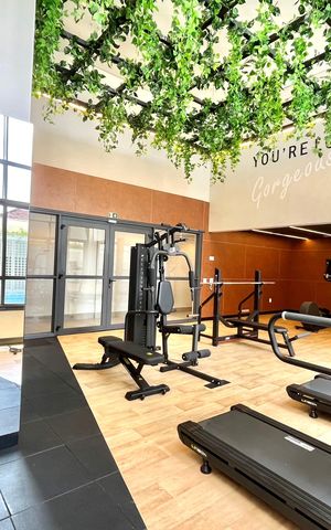 Apartamento à venda com 141m², 3 quartos e 2 vagas Apartamento à venda com 141m², 3 quartos e 2 vagasÁrea comum - Academia